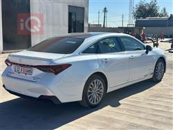 تويوتا أفالون